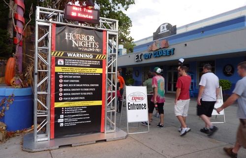 Halloween Horror Nights 20 33