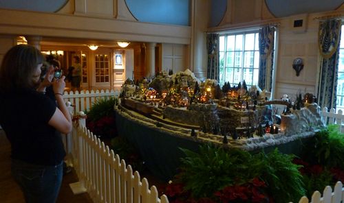 Walt Disney World Hotel Christmas 5