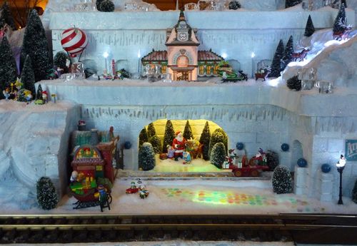 Walt Disney World Hotel Christmas 7