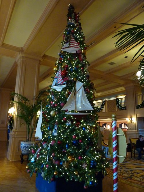 Walt Disney World Hotel Christmas 8
