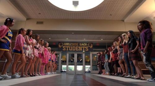 MEAN GIRLS 2 Showdown