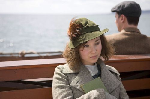 CRACKS Juno Temple CRACKS Juno Temple