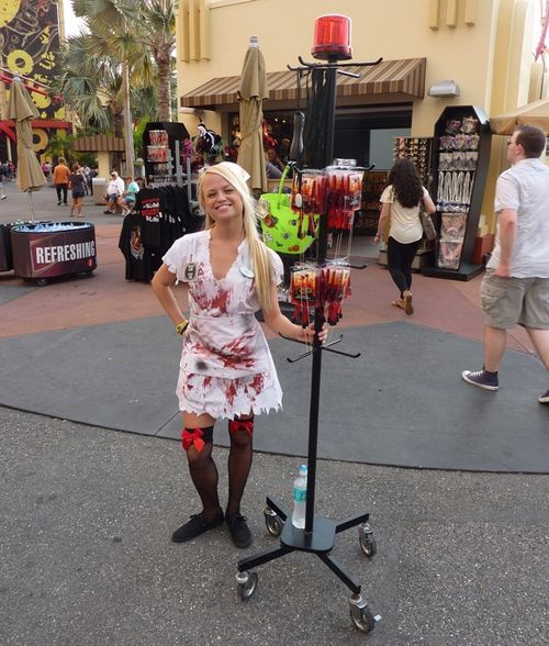 UNIVERSAL HALLOWEEN HORROR NIGHTS 2011 32