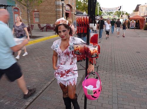 UNIVERSAL HALLOWEEN HORROR NIGHTS 2011 22