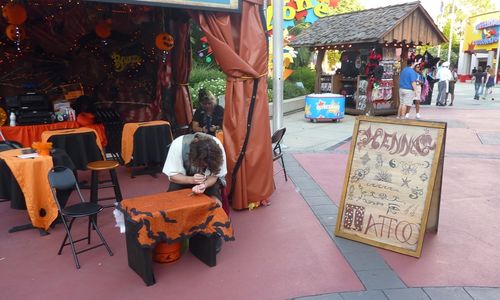 UNIVERSAL HALLOWEEN HORROR NIGHTS 2011 49