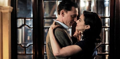 DEEP BLUE SEA Still 1