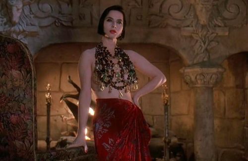 DEATH BECOMES HER Isabella Rossellini DEATH BECOMES HER Isabella Rossellini