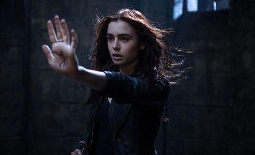 MORTAL INSTRUMENTS CITY OF BONES Lily Collins