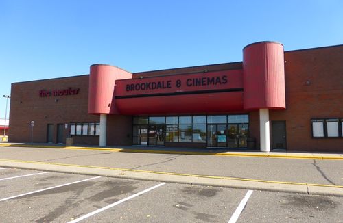 BROOKDALE 8 Cinemas Brooklyn Center, MN 2