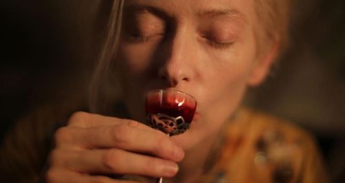 ONLY LOVERS LEFT ALIVE 1