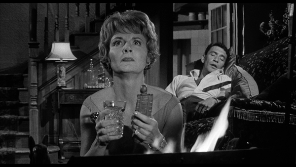 00002.m2ts_snapshot_00.47.33_[2015.08.14_17.17.49]