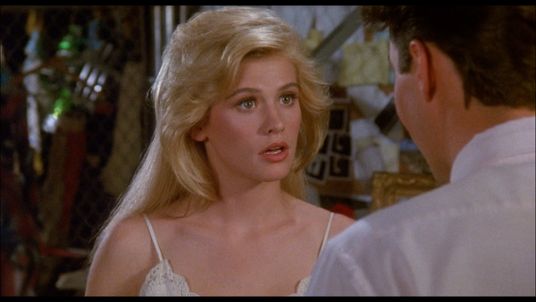 00003.m2ts_snapshot_00.26.53_[2015.10.16_23.55.31]