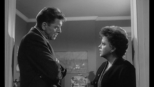 00004.m2ts_snapshot_01.00.09_[2015.11.19_12.31.17]