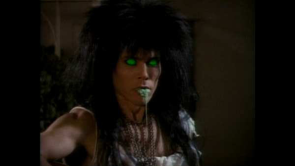 00004.m2ts_snapshot_00.54.55_[2015.11.27_00.12.26]