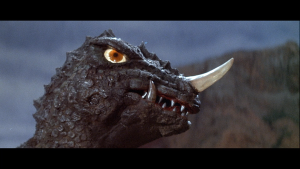 00004.m2ts_snapshot_00.31.56_[2015.12.31_12.15.10]