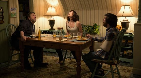 10 CLOVERFIELD LANE 1