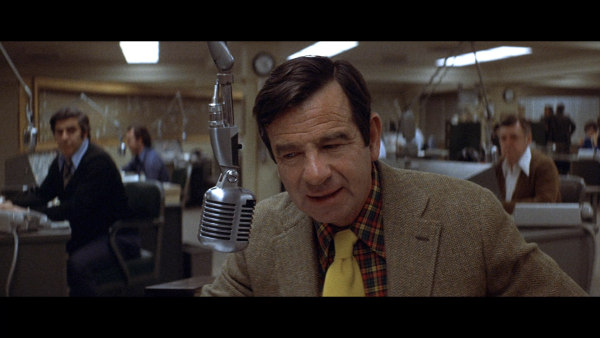 00004.m2ts_snapshot_00.42.29_[2016.06.18_23.02.55]