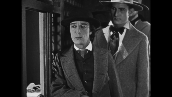 00002.m2ts_snapshot_00.06.16_[2017.02.17_23.06.16]