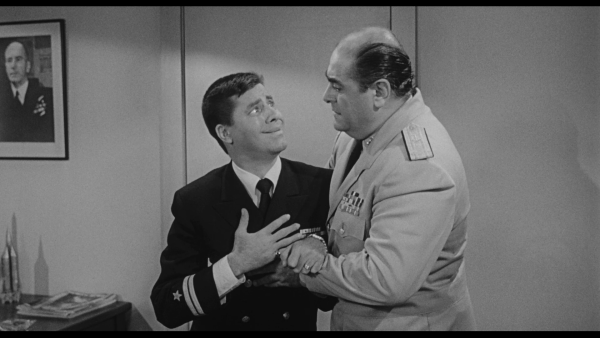 00004.m2ts_snapshot_00.13.38_[2017.04.23_13.10.38]