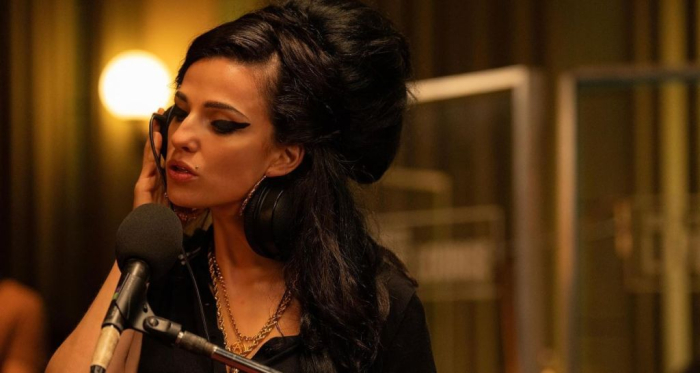 BACK TO BLACK 4 BACK TO BLACK 4